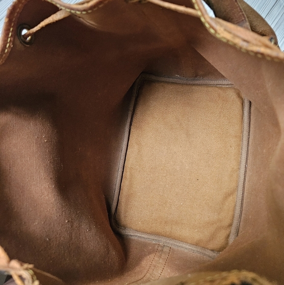 Louis Vuitton Noe Bucket Bag PM in Monogram Canvas and Leather - Picture 11 of 16